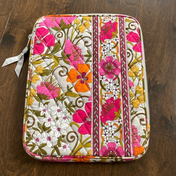 Vera Bradley iPad/Tablet Case - Picture 1 of 4
